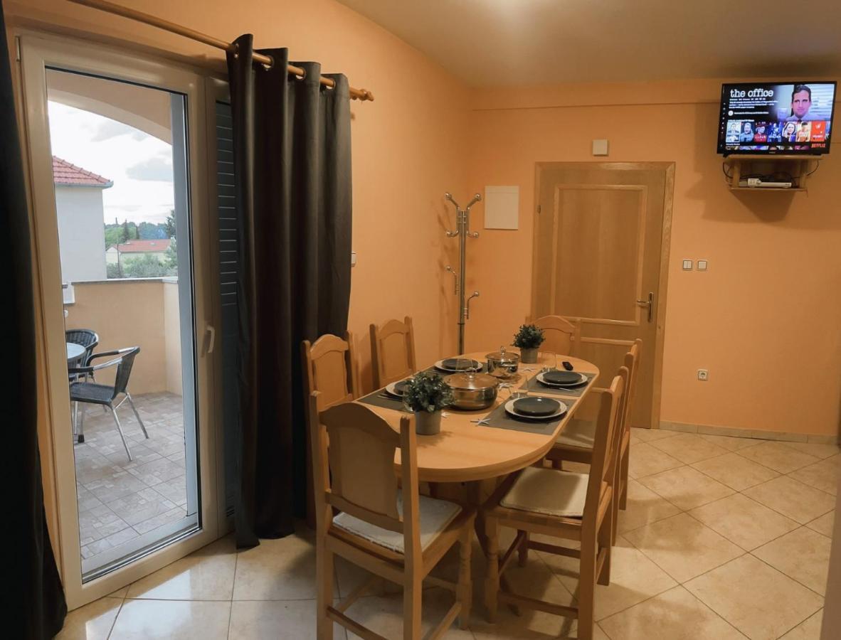 Adriatic Oasis Apartments Преко Экстерьер фото